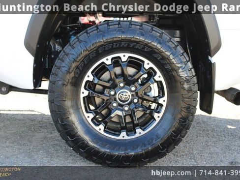 Used 2024 Toyota Tundra SR5 image 9