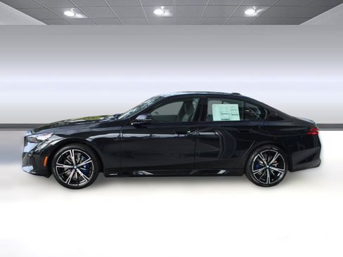 Used 2026 BMW 530i xDrive w/ Executive Package AWD/4WD image 2
