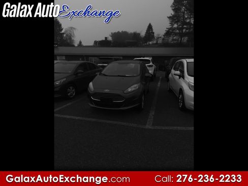 Used 2015 Ford Fiesta SE w/ Comfort Package image 1