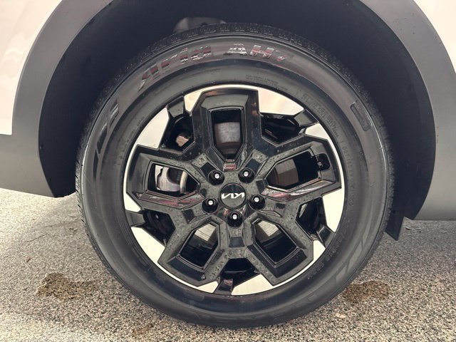 Used 2025 Kia Sorento S w/ Panoramic Sunroof Package FWD image 23