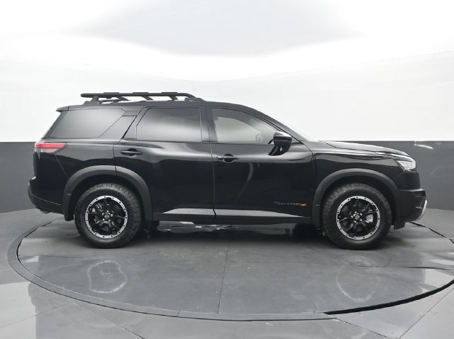 Used 2025 Nissan Pathfinder Rock Creek AWD/4WD image 2
