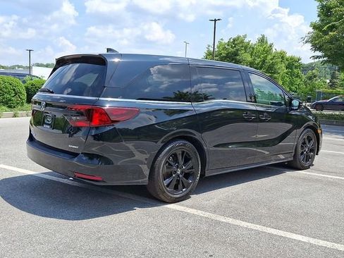 Used 2024 Honda Odyssey Sport image 6