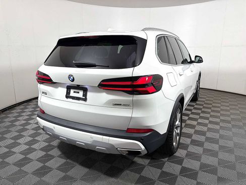 Used 2024 BMW X5 xDrive40i w/ Parking Assistance Package AWD/4WD image 6