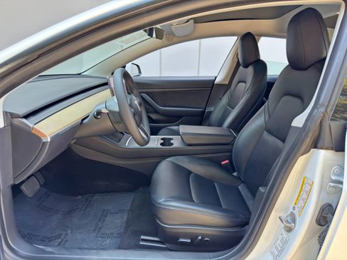 Used 2021 Tesla Model 3 Standard Range Plus RWD image 16