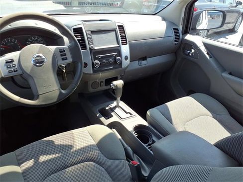 Used 2019 Nissan Frontier SV image 20