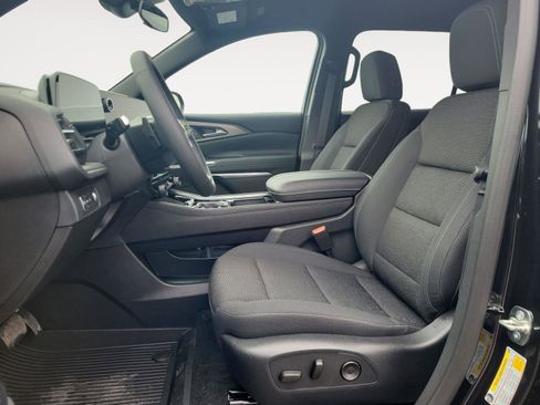 New 2026 Chevrolet Traverse LT w/ LPO, Floor Liner Package image 10