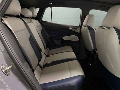 Used 2023 Volkswagen ID.4 Pro S image 17