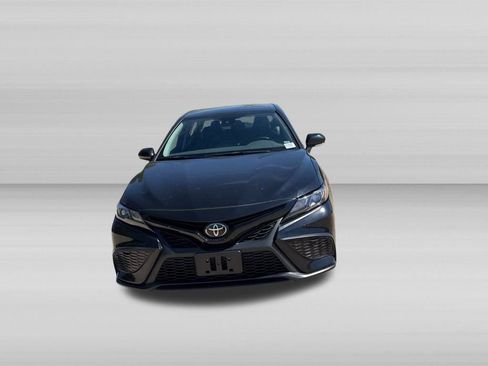 Used 2024 Toyota Camry SE FWD image 9