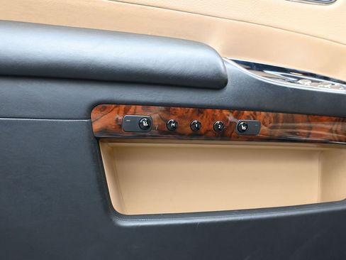 Used 2013 Rolls-Royce Ghost image 14