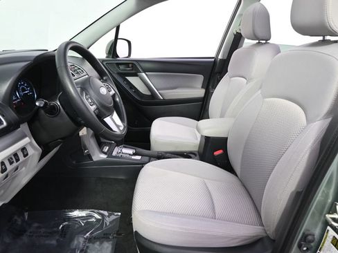 Used 2018 Subaru Forester 2.5i Premium AWD/4WD image 12