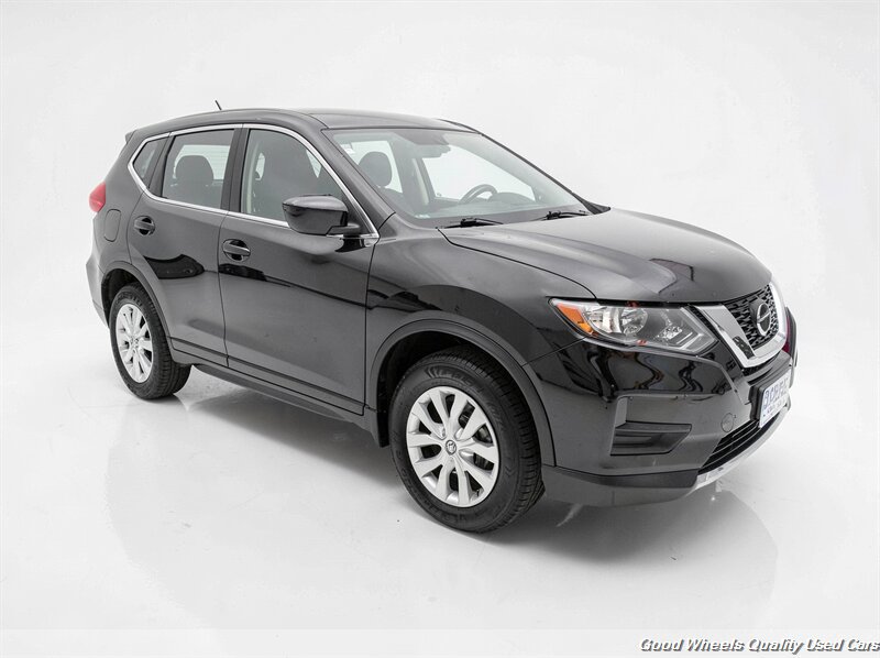 Used 2018 Nissan Rogue S FWD image 3