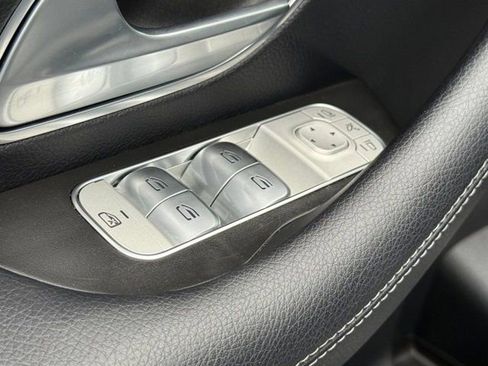 Used 2024 Mercedes-Benz GLE 450 4MATIC image 17