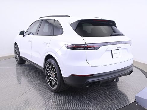 Certified 2023 Porsche Cayenne Platinum Edition AWD/4WD image 3
