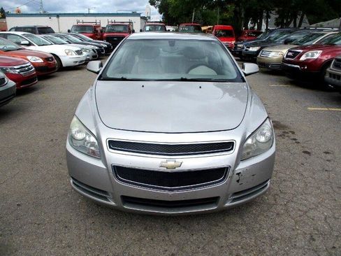 Used 2008 Chevrolet Malibu LT w/ HFV6 Engine Package FWD image 3