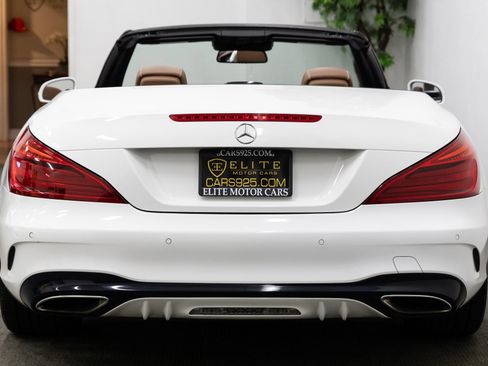 Used 2017 Mercedes-Benz SL 450 image 4