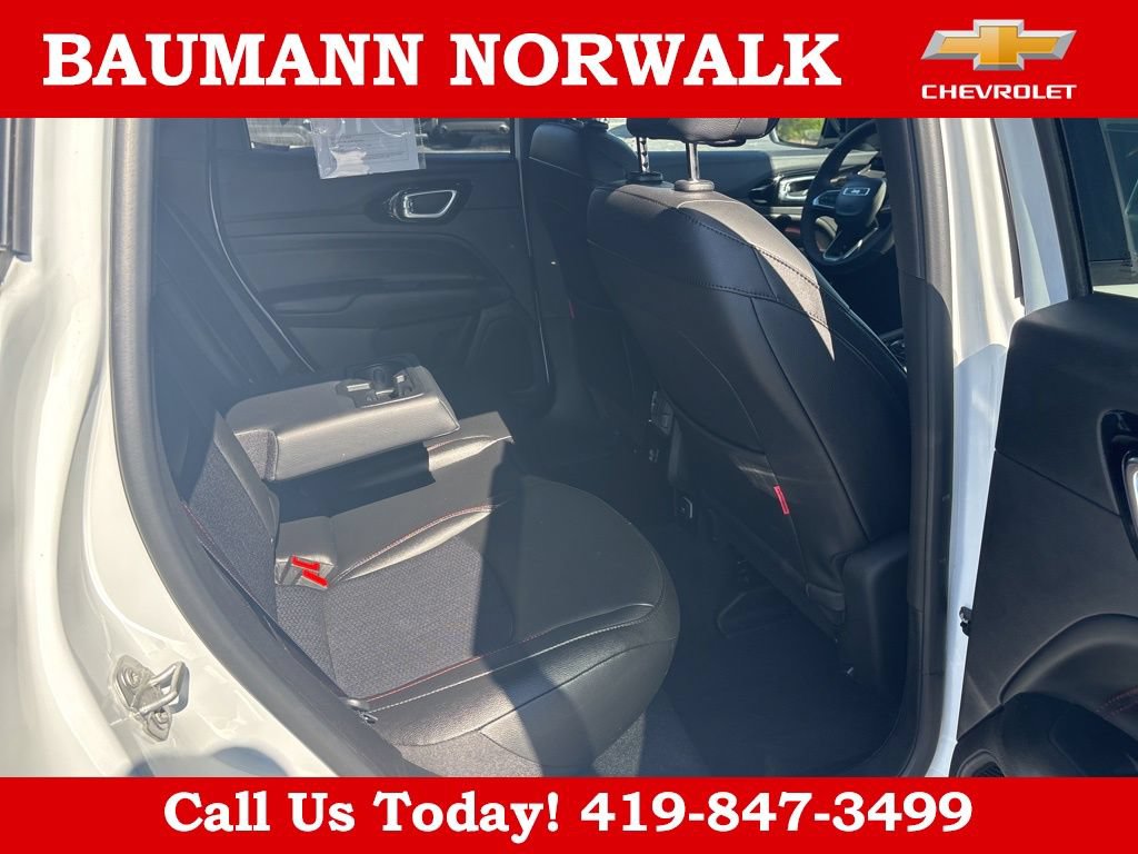 Used 2025 Jeep Compass Trailhawk AWD/4WD image 10