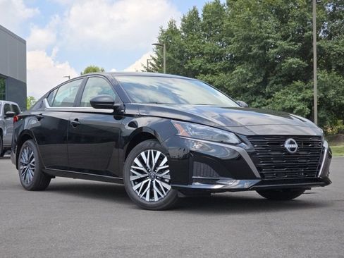 New 2026 Nissan Altima 2.5 SV AWD/4WD image 1