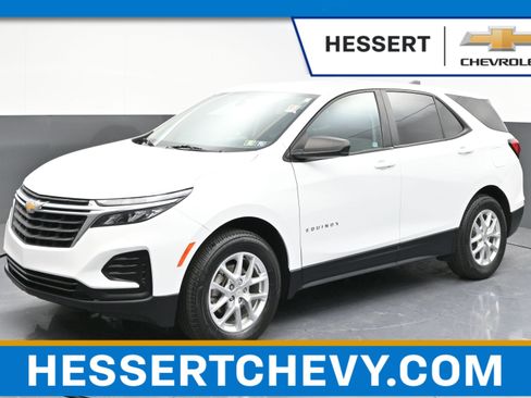 Used 2022 Chevrolet Equinox LS w/ LS Convenience Package image 1