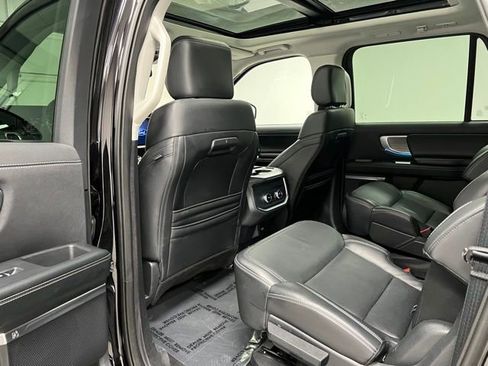 Used 2025 Ford Expedition Max Platinum image 44