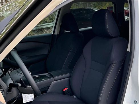 New 2026 Nissan Rogue S image 18