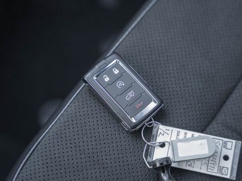 Used 2025 Jeep Grand Cherokee Altitude image 43