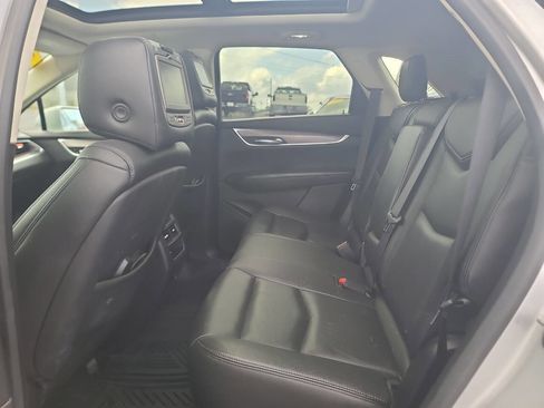 Used 2017 Cadillac XT5 Luxury image 17