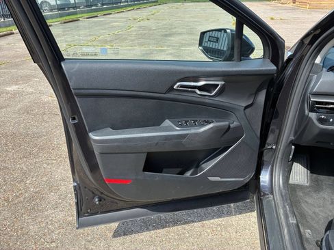 Used 2026 Kia Sportage LX FWD image 15