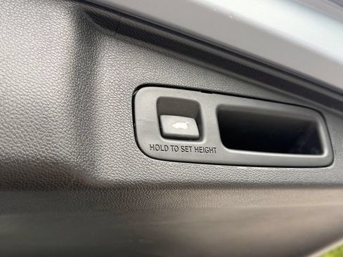 Certified 2022 Honda CR-V Touring image 17