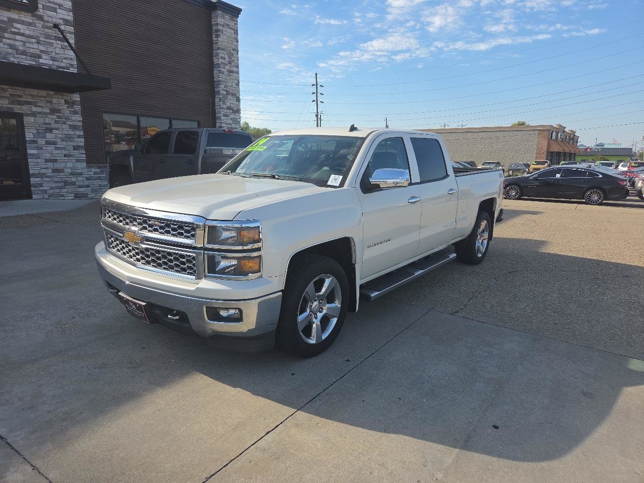 Used 2014 Chevrolet Silverado 1500 LT w/ LT Convenience Package AWD/4WD image 2