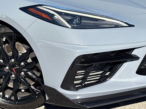 Used 2024 Chevrolet Corvette Stingray Premium Cpe w/ Z51 Performance Package image 8