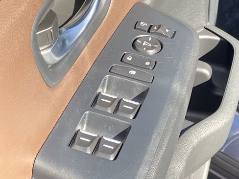 Used 2023 Honda Pilot Elite image 25