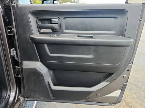 Used 2017 RAM 3500 Tradesman w/ Chrome Appearance Group image 44