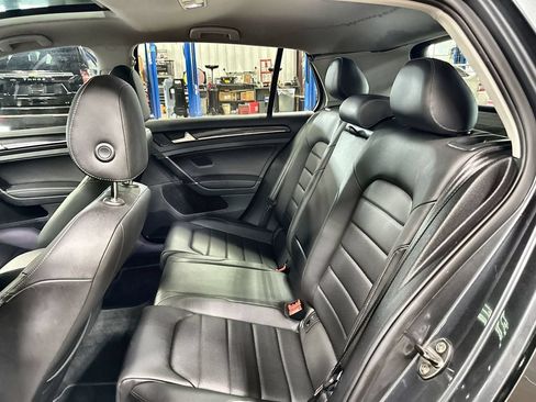 Used 2017 Volkswagen Golf SEL FWD image 24