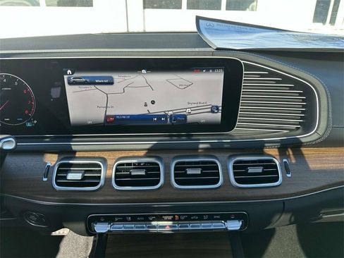 New 2025 Mercedes-Benz GLS 450 4MATIC image 27