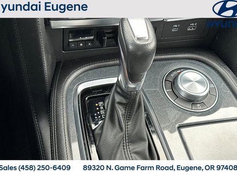 Used 2023 Nissan Armada SV image 28