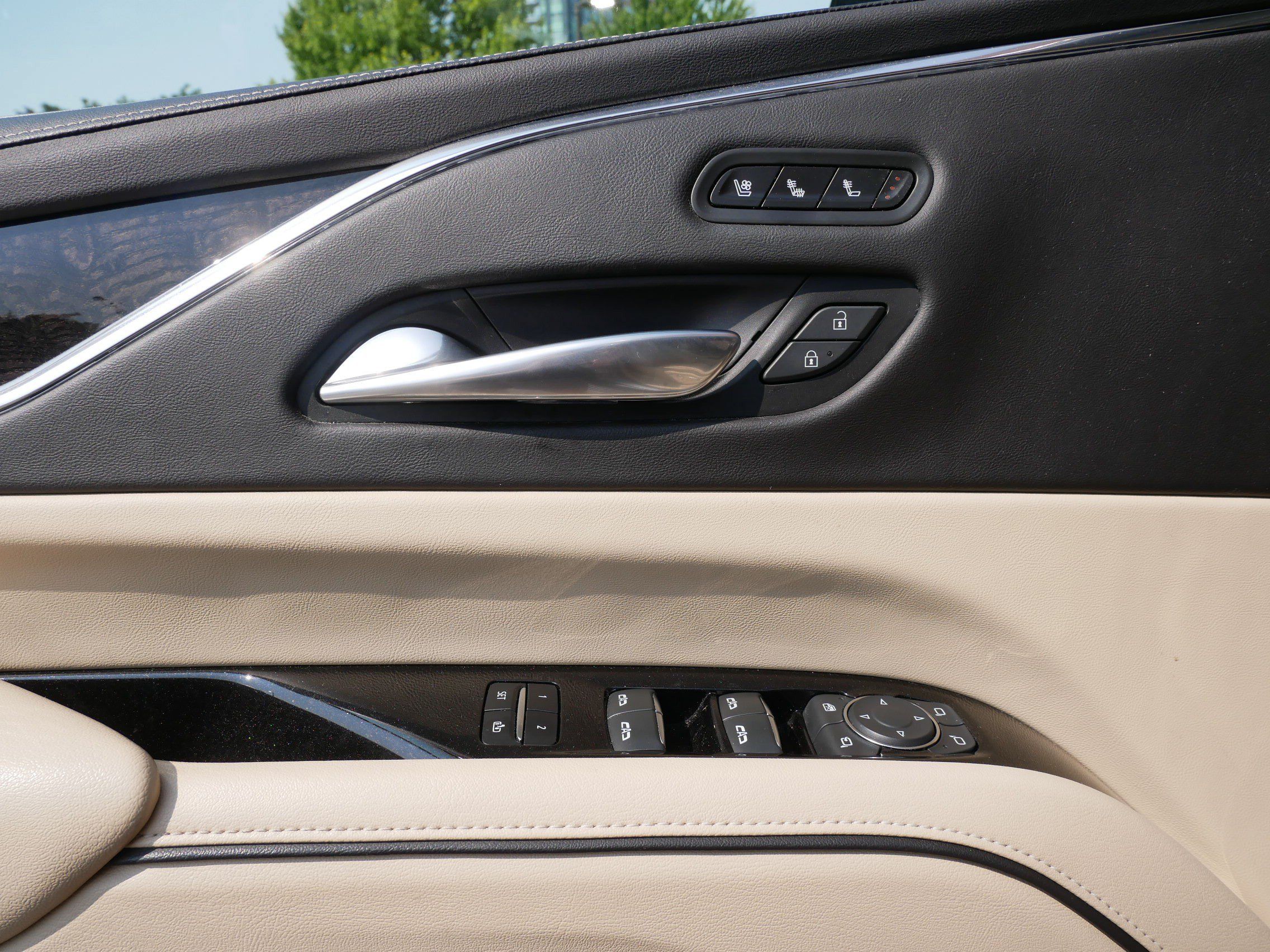 Used 2021 Cadillac Escalade Premium Luxury w/ Driver Assist Tech Package AWD/4WD image 9