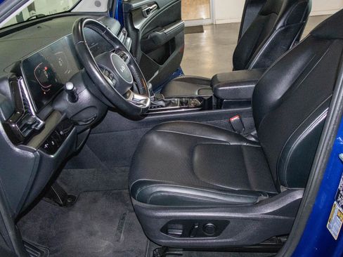 Used 2023 Kia Sportage EX FWD image 8