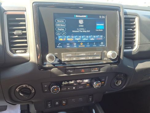 Used 2024 Nissan Frontier SV w/ Technology Package AWD/4WD image 9