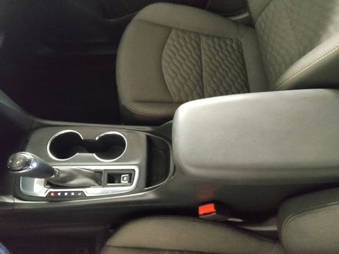 Used 2020 Chevrolet Equinox LT FWD image 26