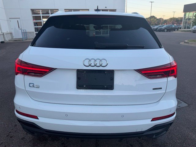 Used 2024 Audi Q3 2.0T Premium AWD/4WD image 8