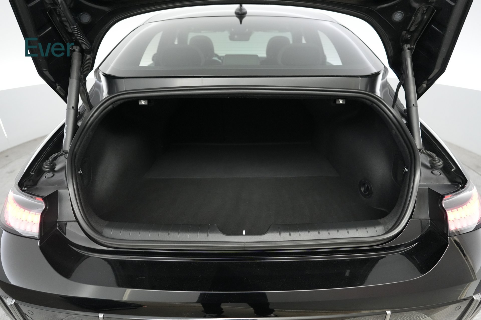 Used 2024 Hyundai Ioniq 6 Limited RWD image 8