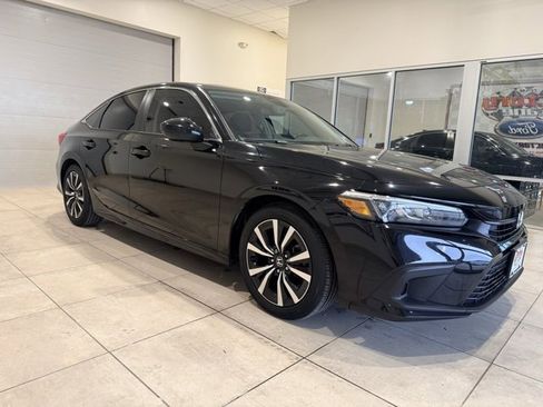 Used 2024 Honda Civic EX image 3