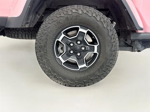 Used 2023 Jeep Gladiator Mojave w/ LED Lighting Group AWD/4WD image 17