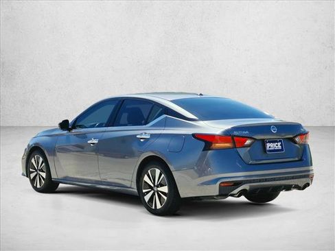 Used 2020 Nissan Altima 2.5 SL FWD image 7