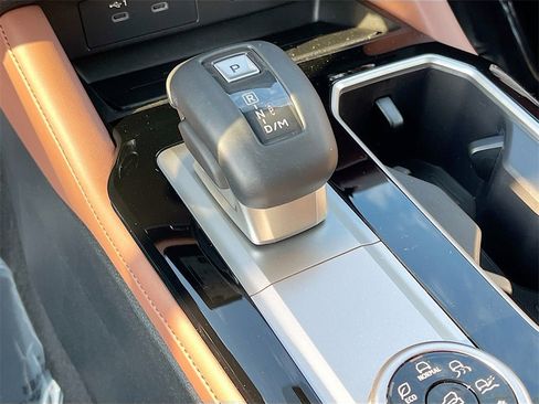 New 2025 Mitsubishi Outlander SEL image 17