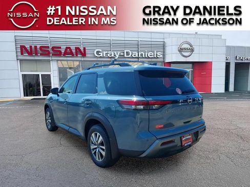 New 2026 Nissan Pathfinder SL w/ Cargo Package FWD image 5