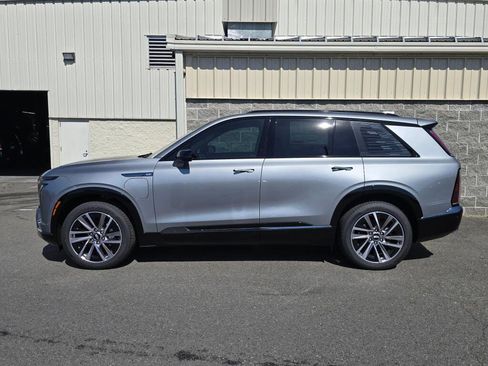 New 2026 Cadillac Vistiq Sport AWD/4WD image 3