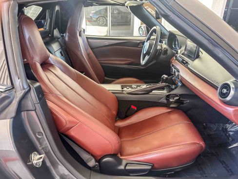 Used 2019 MAZDA MX-5 Miata RF Grand Touring image 15