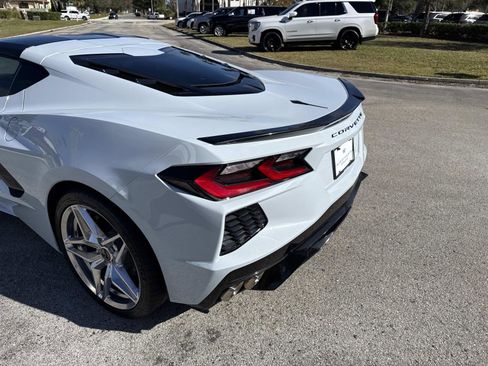 Used 2020 Chevrolet Corvette Stingray Coupe w/ 1LT image 11