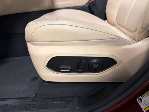 Used 2023 Jeep Grand Cherokee L Limited w/ Luxury Tech Group II RWD image 14